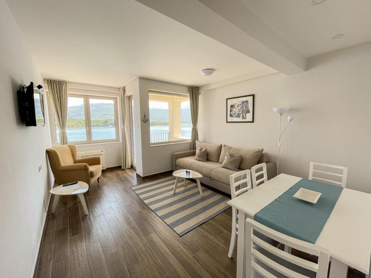 Apartments Maestral Тиват Экстерьер фото