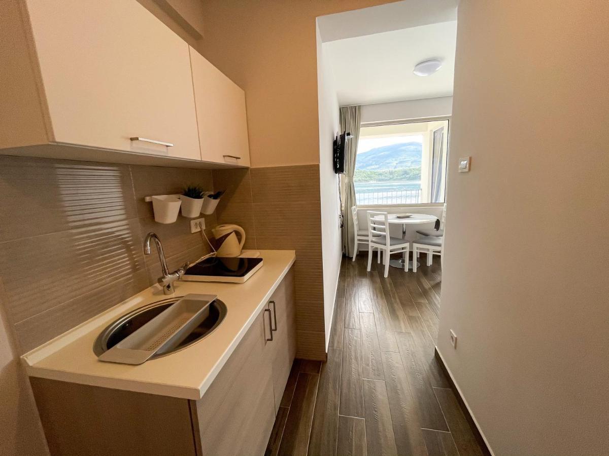 Apartments Maestral Тиват Экстерьер фото