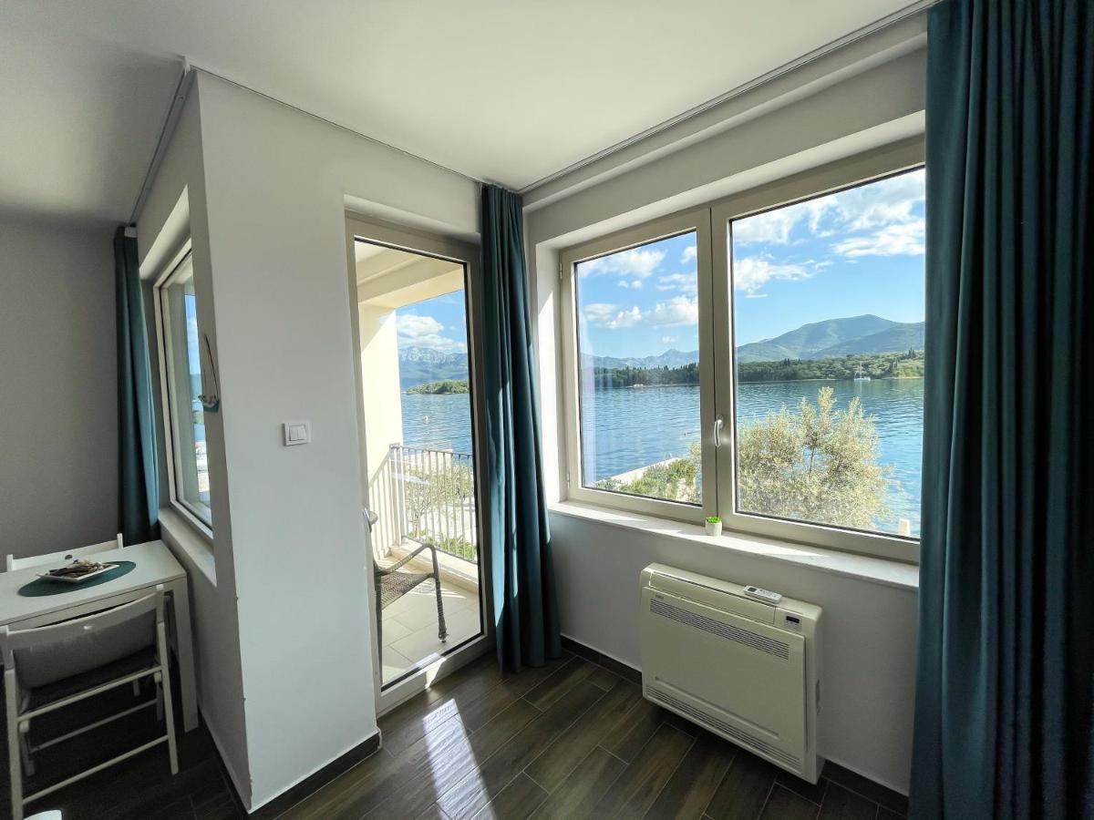 Apartments Maestral Тиват Экстерьер фото