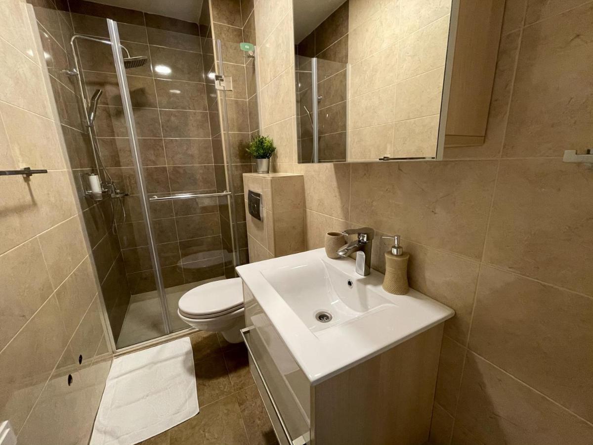 Apartments Maestral Тиват Экстерьер фото