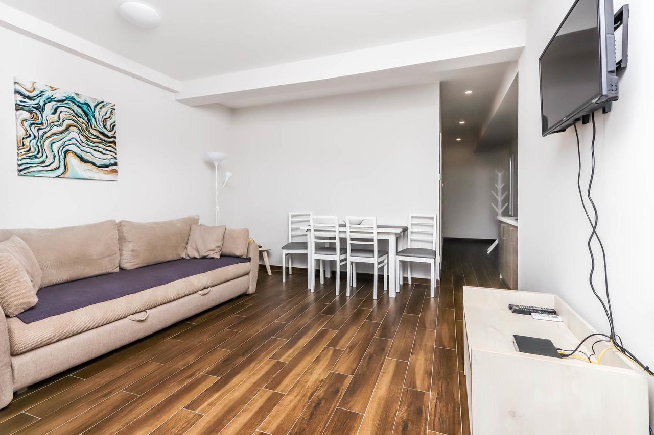 Apartments Maestral Тиват Экстерьер фото