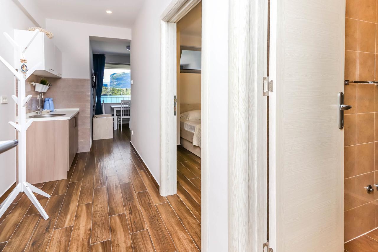 Apartments Maestral Тиват Экстерьер фото